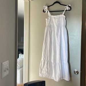 White Sleeveless Maternity Dress